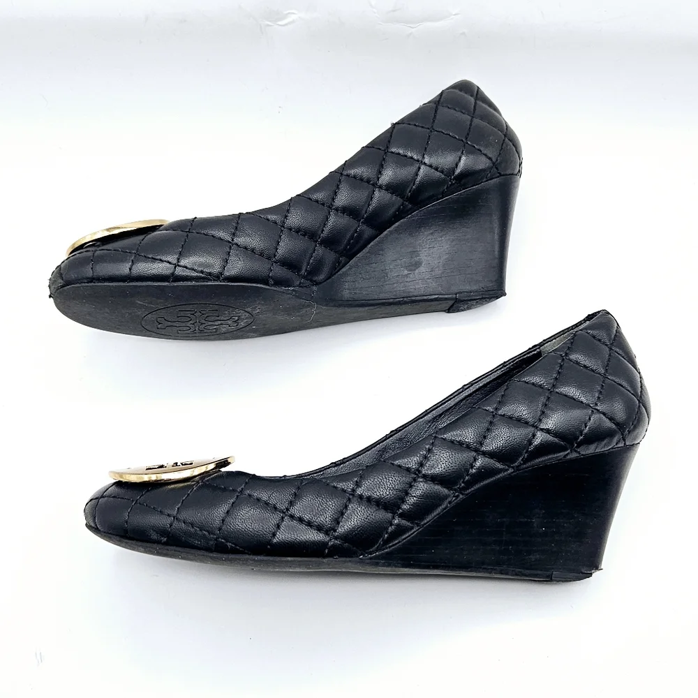 Tory Burch Black Quilted Wedges with Gold Logo - Picture 3 of 15